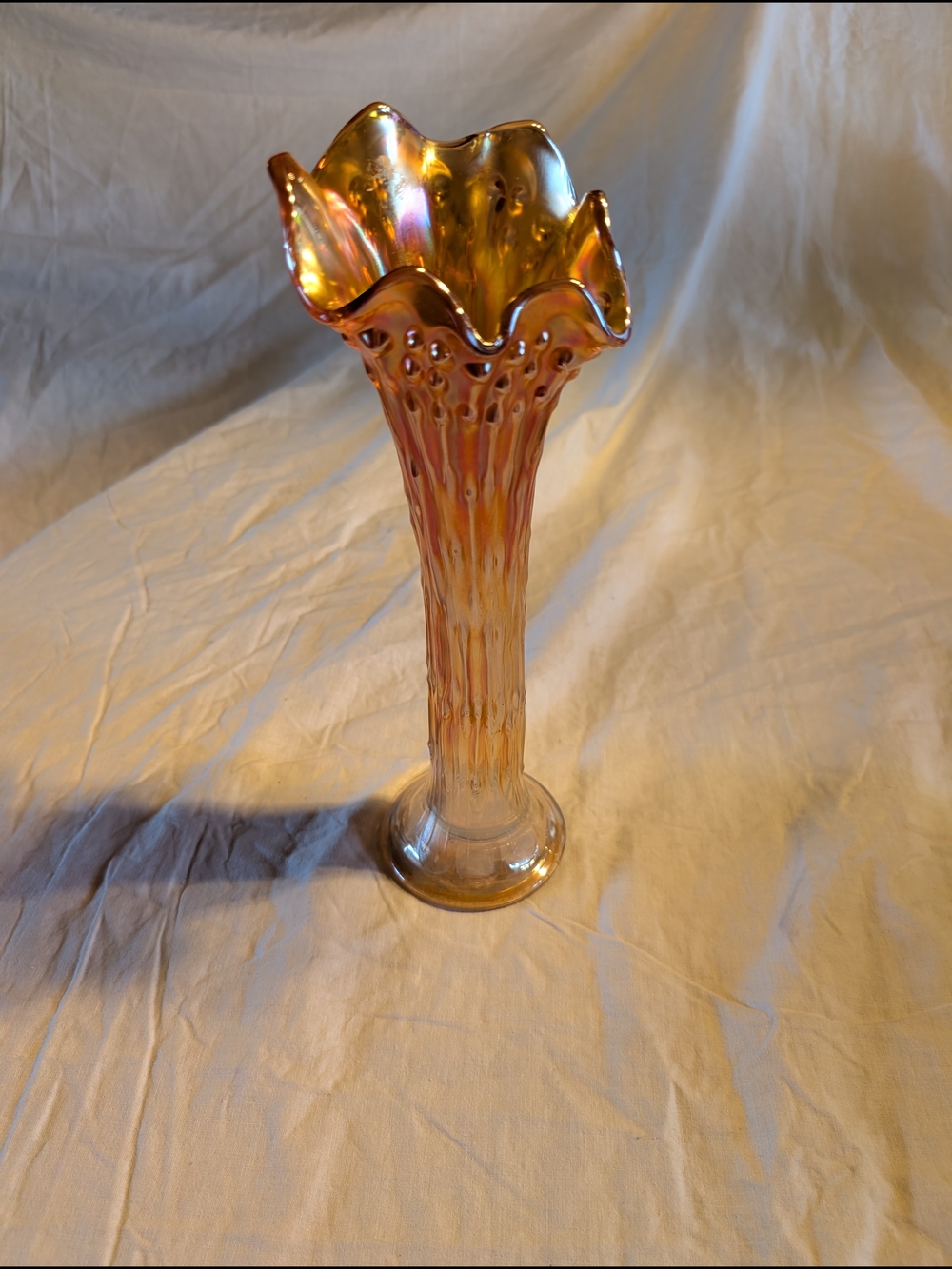 2/100$ Fenton Iridescent Gold Pink Ruffled Trumpet Vase